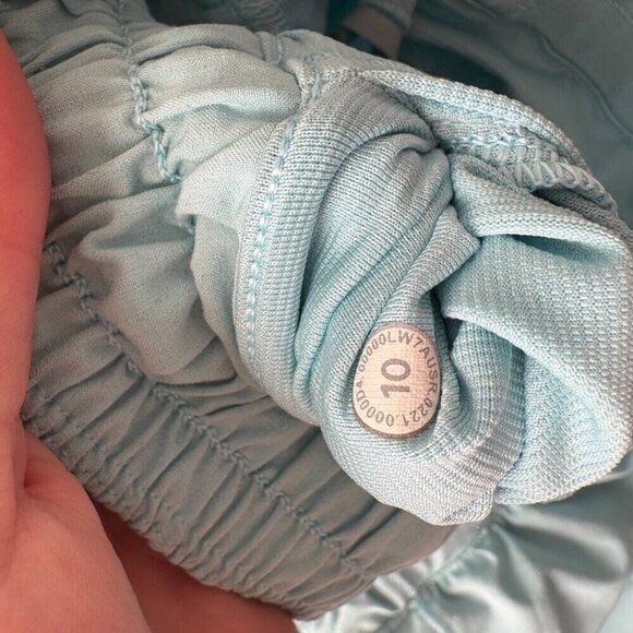 Lululemon Hotty Hot Lined Short 2.5" Cyan Blue Size 10 - Picture 6 of 6